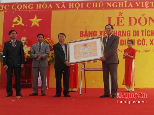 Lễ đón nhận bằng di tích quốc gia đền Diên Cờ ở huyện Nghi Lộc, tỉnh Nghệ An - ảnh 1